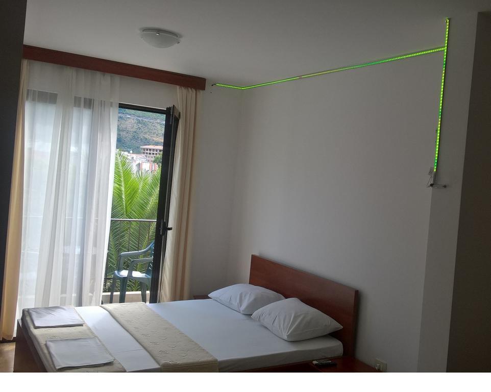 Studio Apartments 6 Palmi Budva Exteriör bild